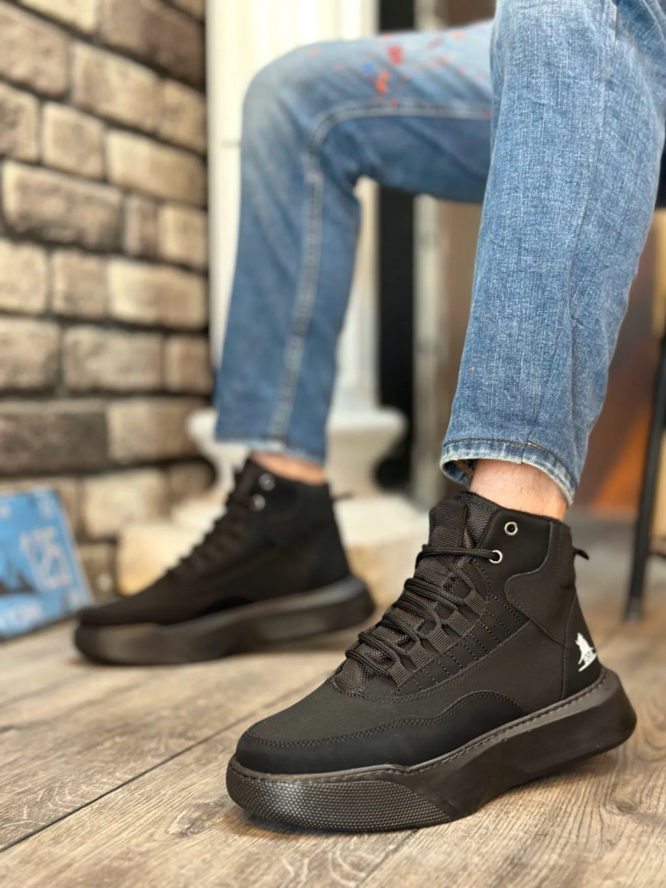 BA0318 Lace-up Men's High Sole Black Sole Sports Boots