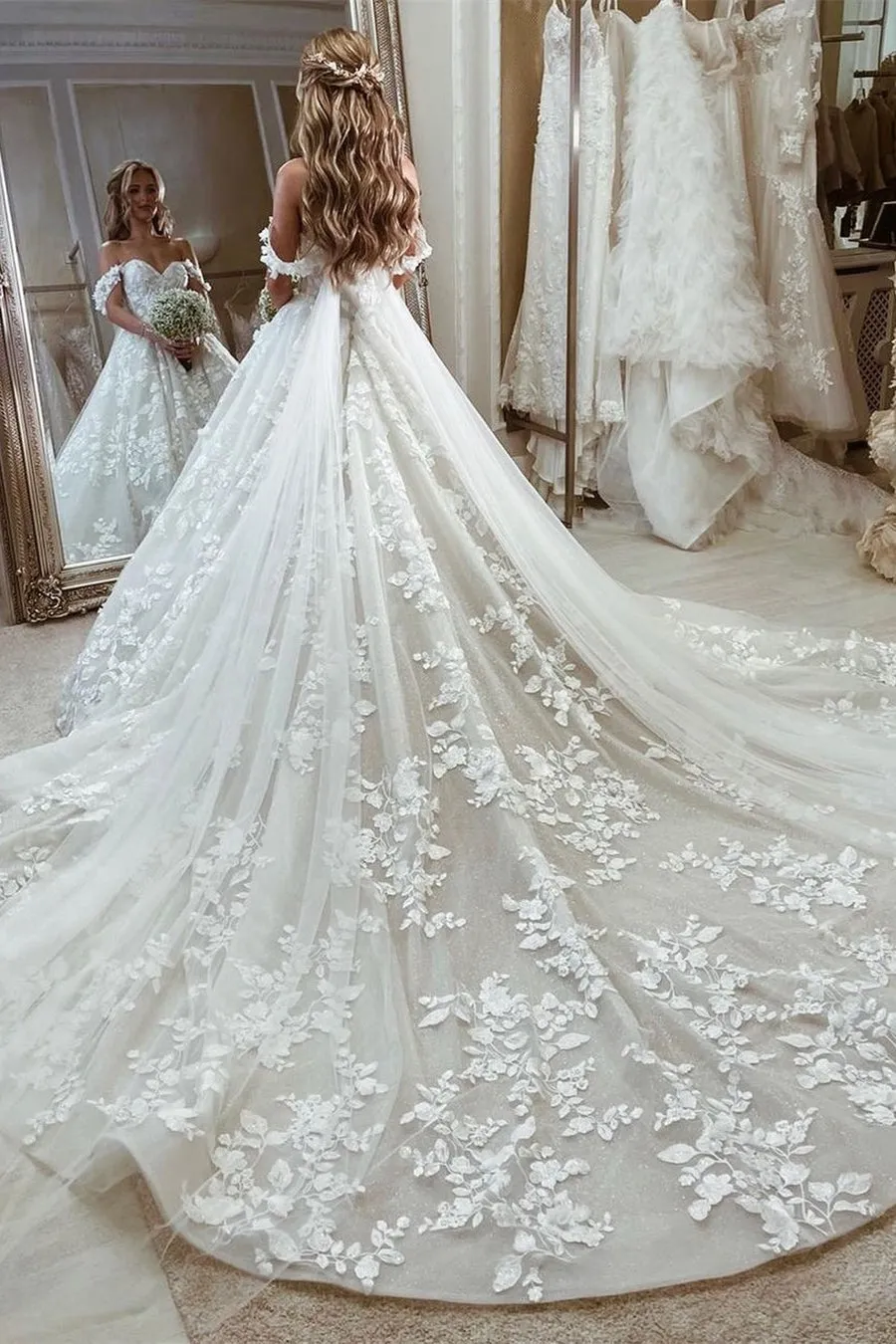 Beautiful Princess Off the Shoulder A-line Appliques Wedding Dress With Long Train