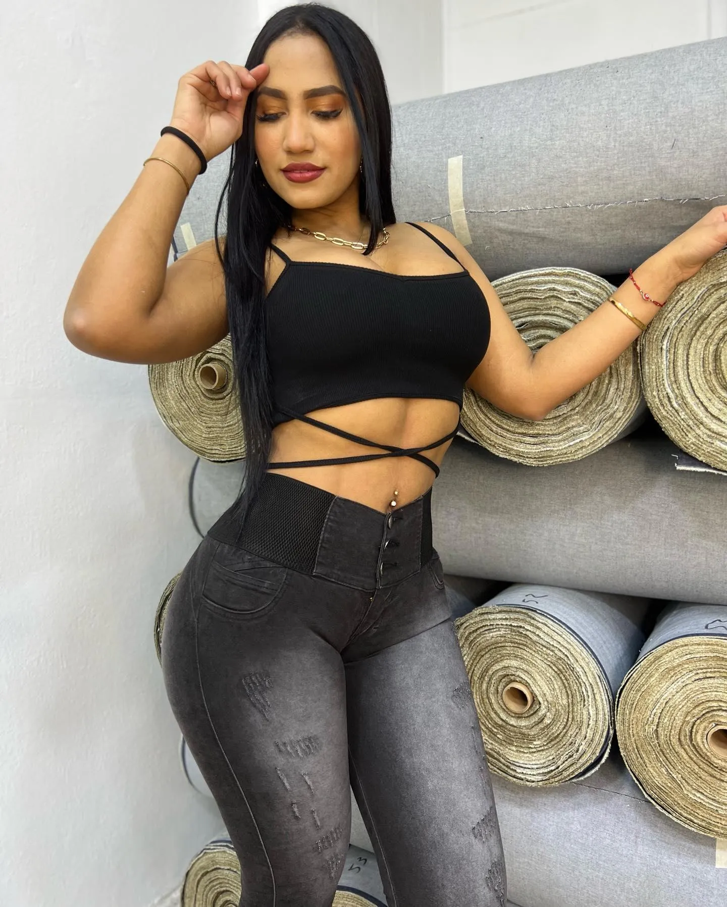 Hourglass Hug Jeans