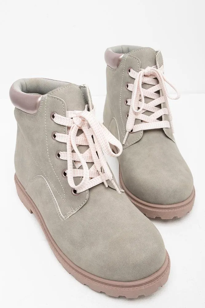 Tunnel Quilt Lace Up Boot Light Grey