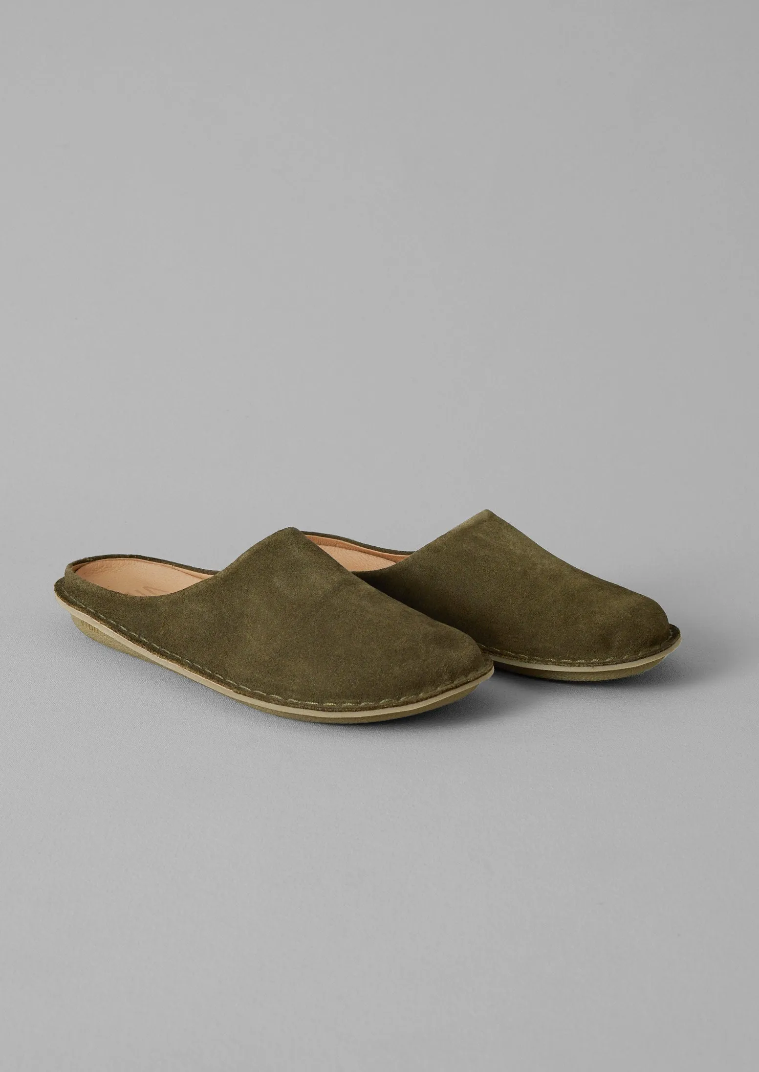 Vibae Suede Mules | Olive